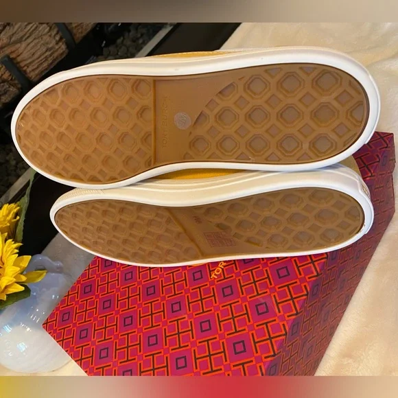 ✨NIB✨TORY BURCH CANVAS COURT SNEAKERS - Picture 5 of 7